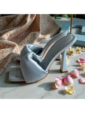 F21 Light Powder Blue Padded Pillow Strap Sandals Heels Size 7.5